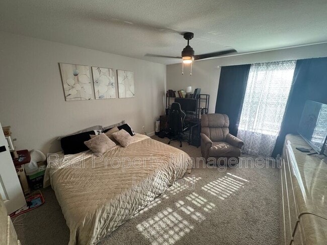 Building Photo - 1210 Bullock Dr