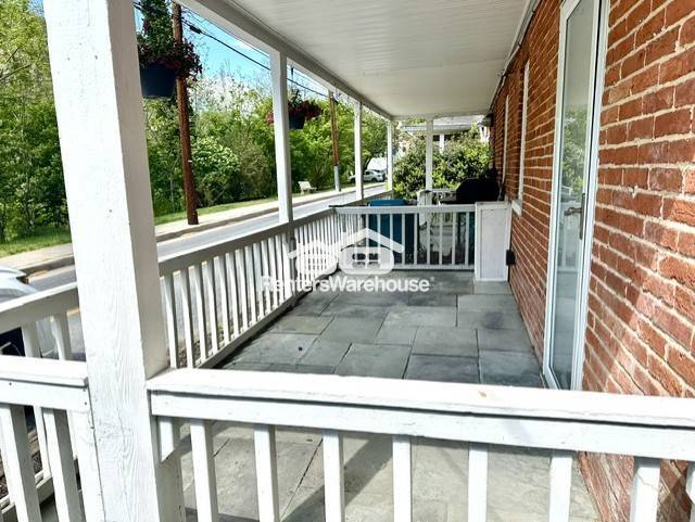 Building Photo - 943 Oella Ave