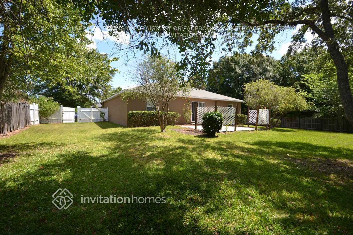 Building Photo - 4736 Robin Dr