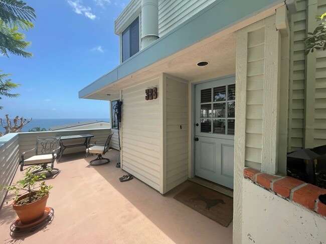 Building Photo - Stunning 2 Bedroom 2 Bath in Laguna Beach
