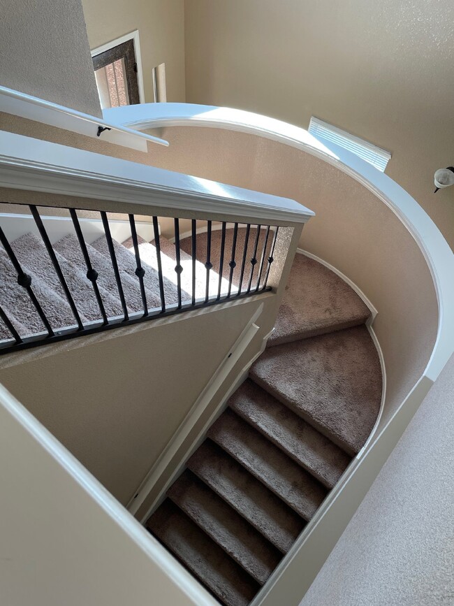 Building Photo - 12960 Cozy Cove Ave