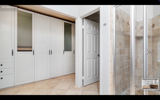 Building Photo - Incredible Rancho Del Oro Home!