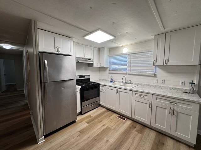 Building Photo - 3940 Sandclay Rd