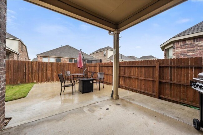 Building Photo - 2109 Edson Ct
