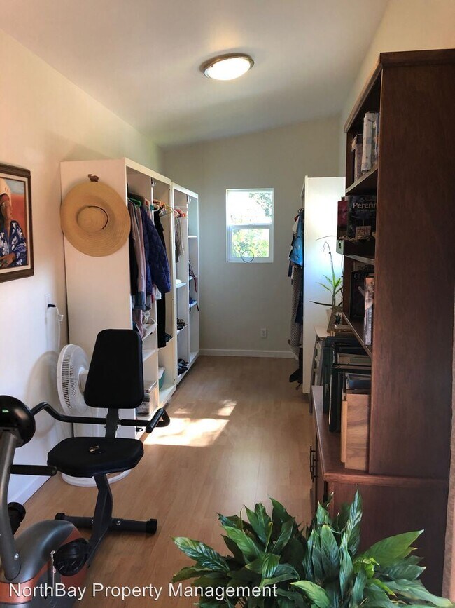 Building Photo - 3 br, 2 bath House - 1160 Gravenstein Hwy N