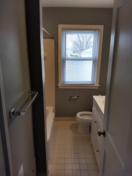 Building Photo - 60 Canfield Dr