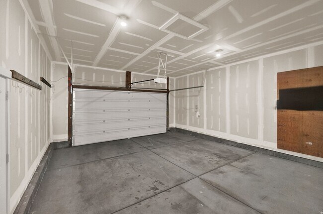 Building Photo - 774 Star Spangled Dr