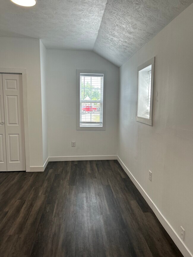 Building Photo - 1411 English Ave