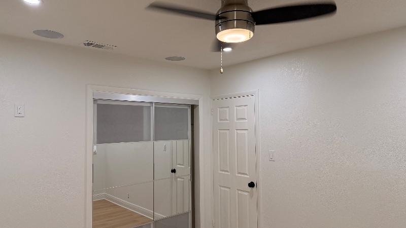 Building Photo - 8708 N Pawnee Ave