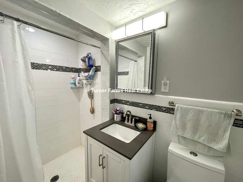 Building Photo - 89A Hudson St