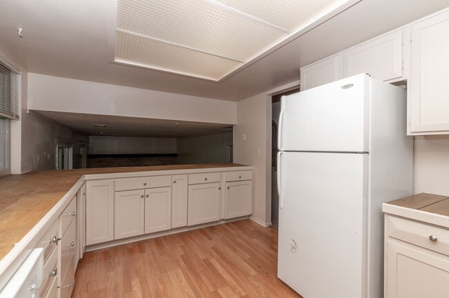 Building Photo - 6674 Braun Ct