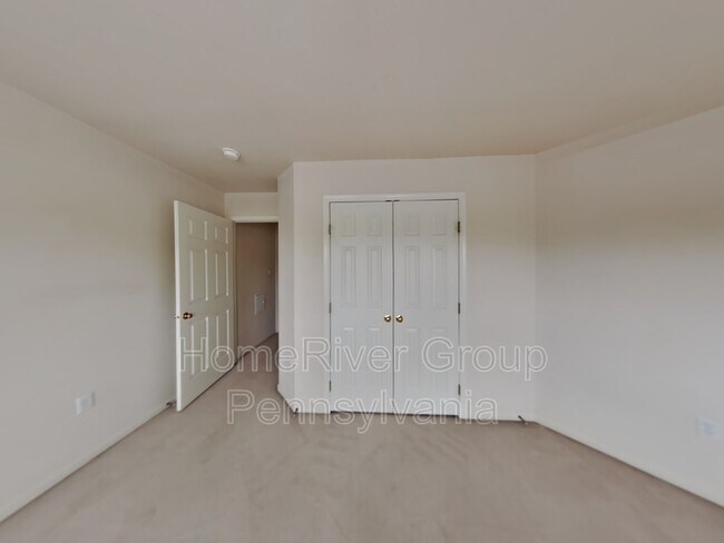 Building Photo - 145 Tanglewood Dr