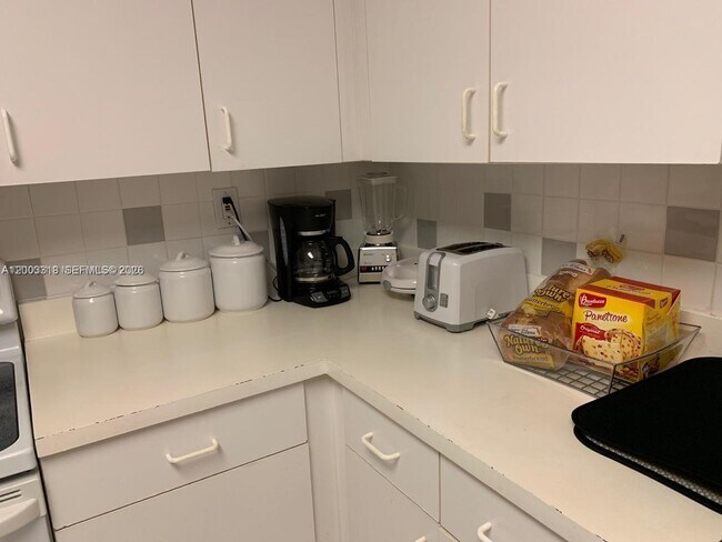 Building Photo - 3300 NE 191st St