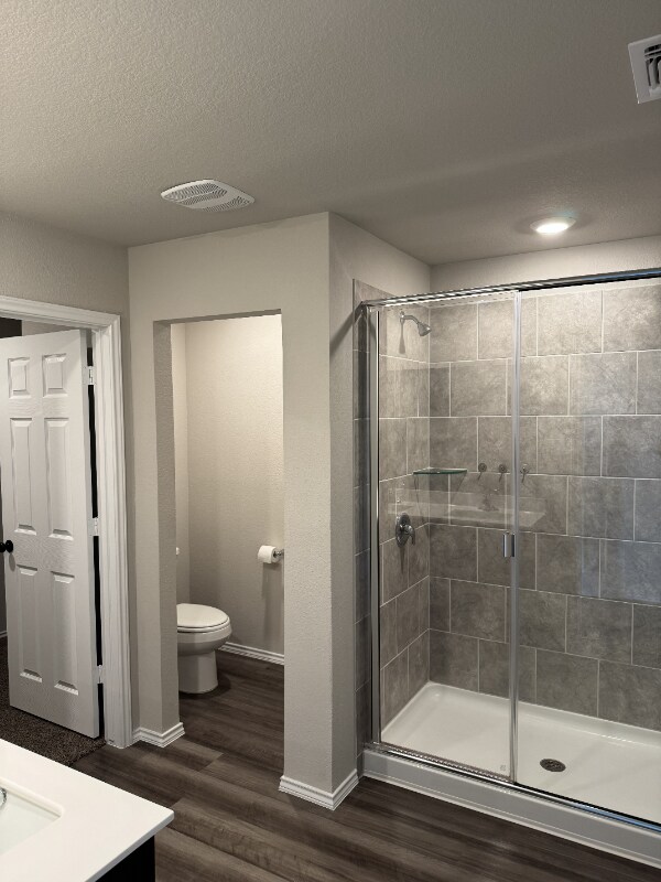 Building Photo - 402 Stone Vly Rd