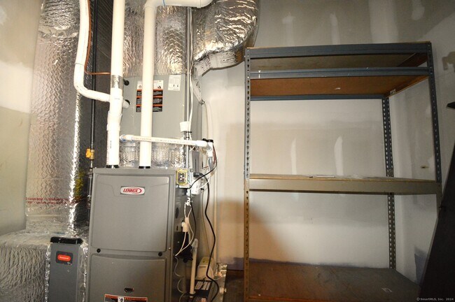 Building Photo - 173 Saybrook Rd