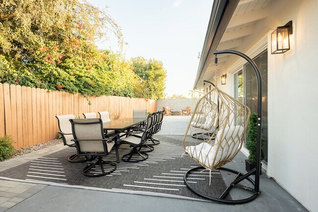 Outdoor dining area - 9962 Pacific Ave