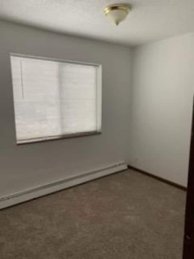 Building Photo - Adorable 4 Bed 2 Bath Home