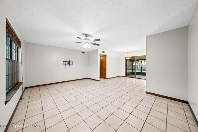 Building Photo - 410 Albenga Rd NW