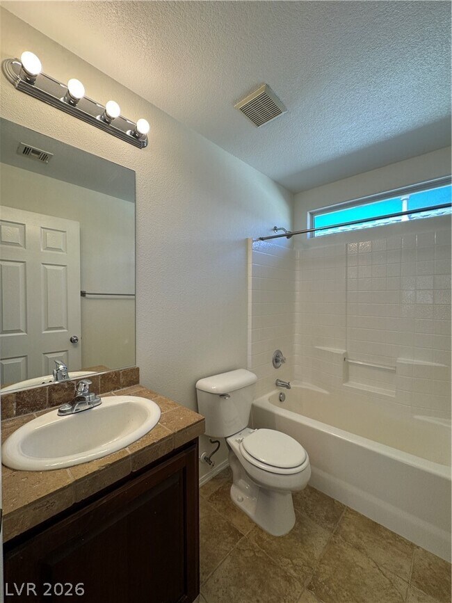 Building Photo - 1030 E Eldorado Ln