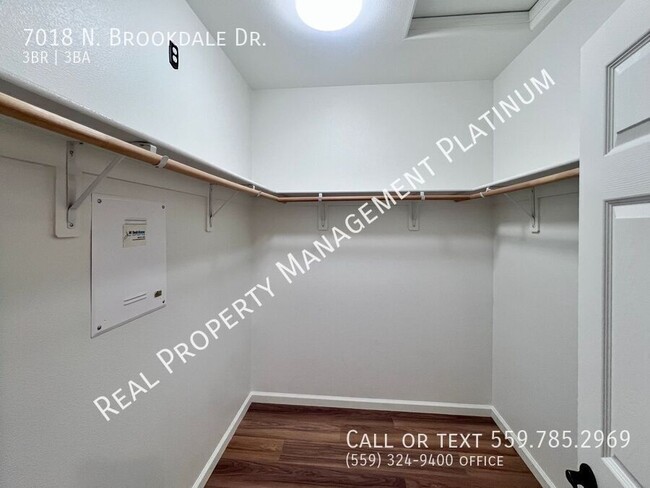 Building Photo - 7018 N Brookdale Dr