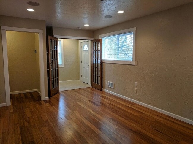 Building Photo - 2bed/2bath house in Kalispell becoming ava...
