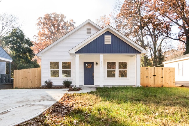 Primary Photo - 805 Rodey Ave