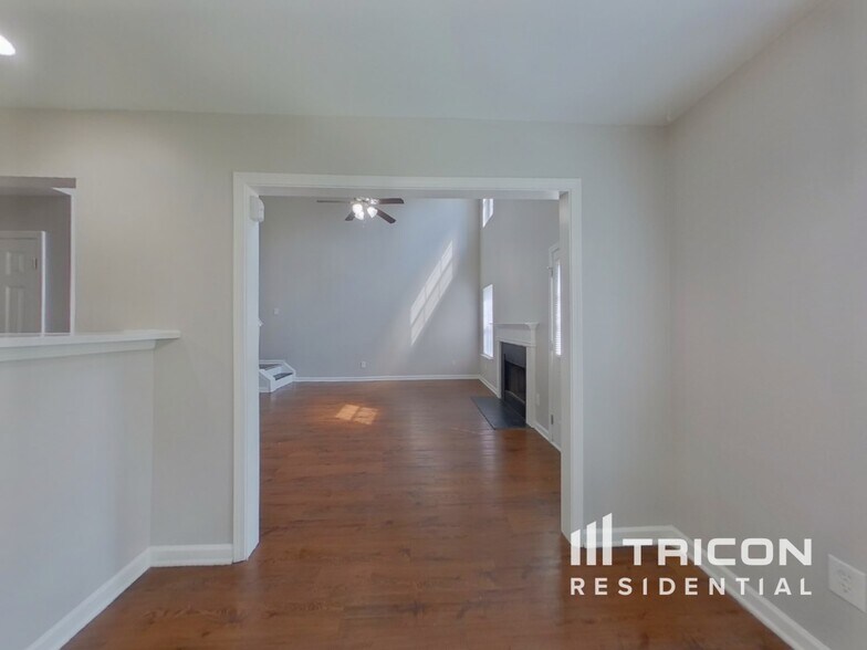 Building Photo - 7233 Hidden Creek Dr