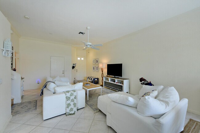 Building Photo - 142 Barefoot Cove