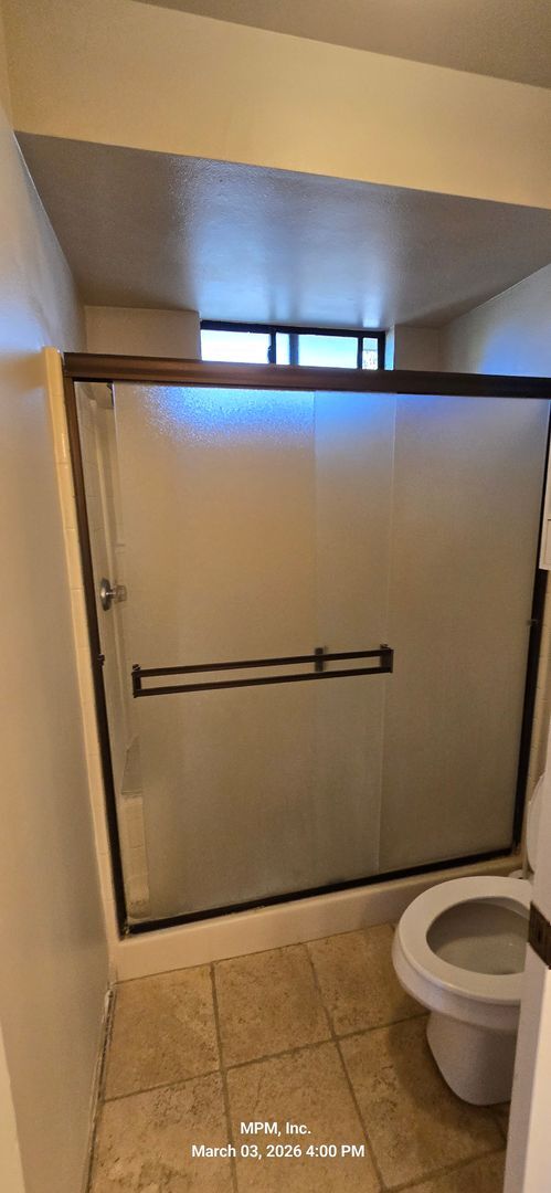 Building Photo - 3 bedroon 2 bath home