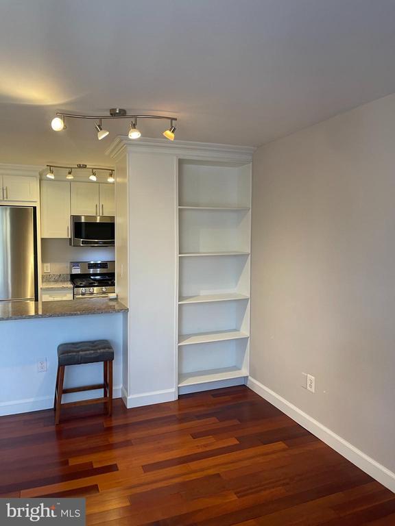 Building Photo - 950 25th St NW