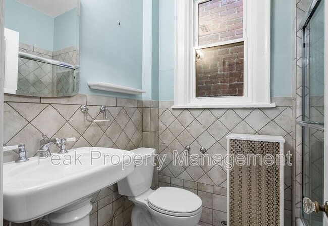 Building Photo - 3307 Grove Ave