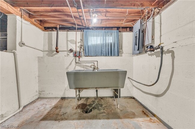 Building Photo - 25121 Price Rd