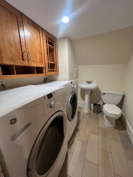 Building Photo - 50 White St