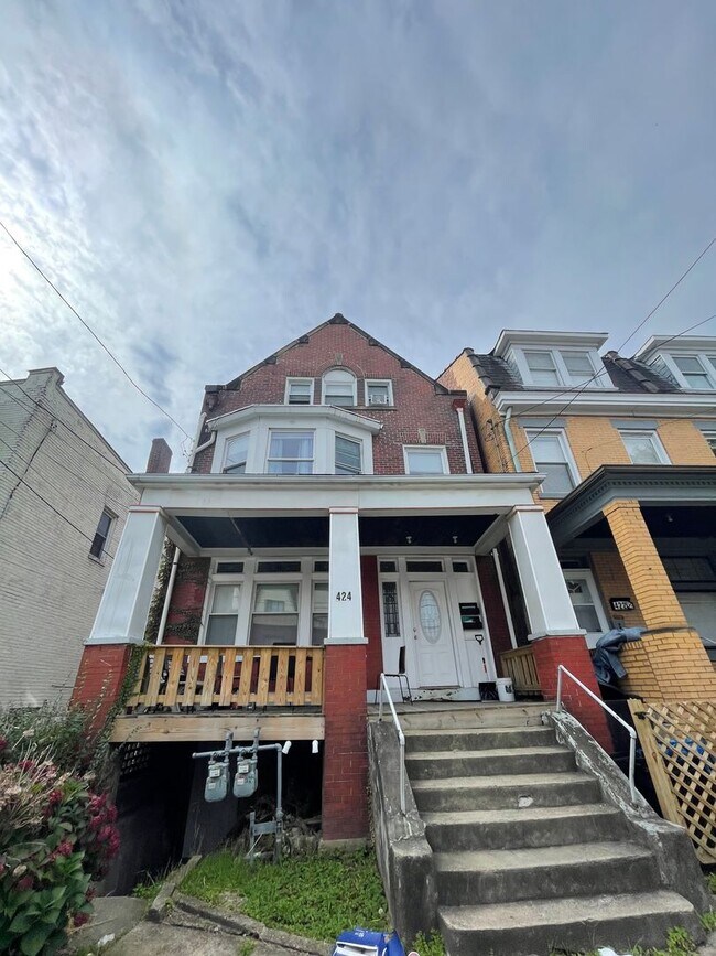 Primary Photo - 424 Atwood St