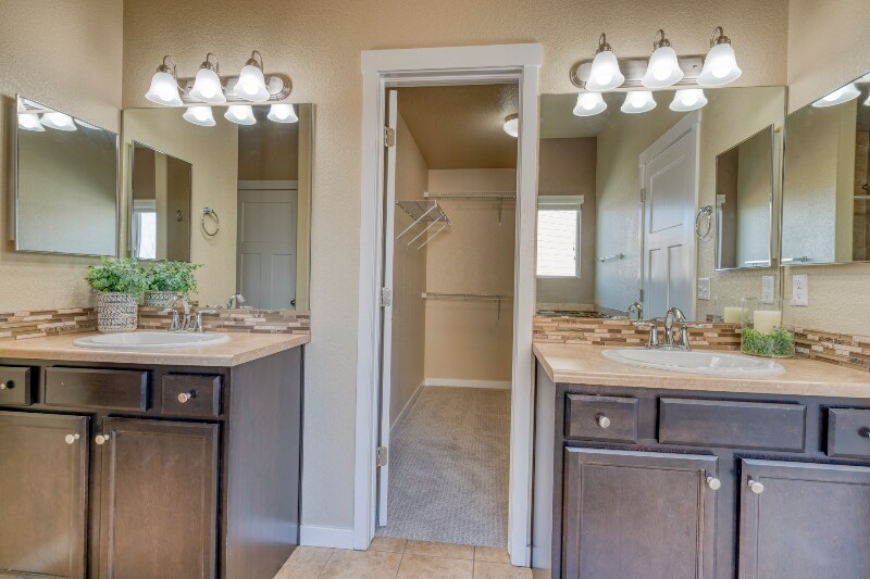 Building Photo - 7726 Dutch Loop