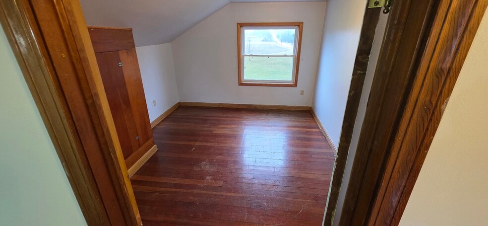 Upstairs Bedroom 1 - 8295 Limeridge Rd