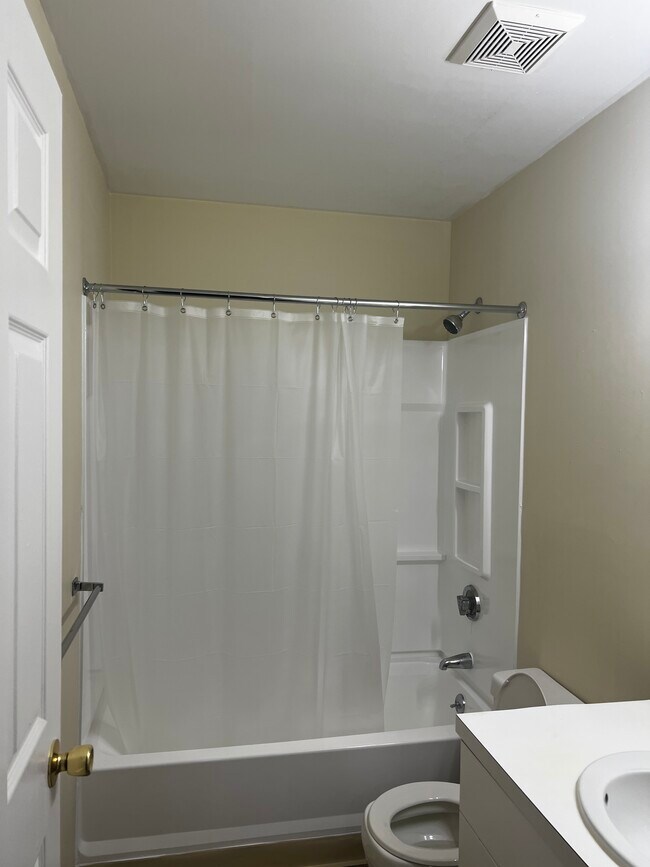 Building Photo - The Falls Loft