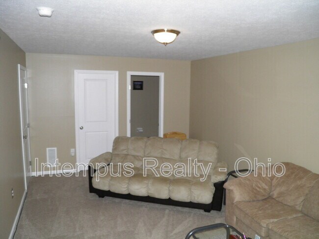 Building Photo - 3869 Dowitcher Ln
