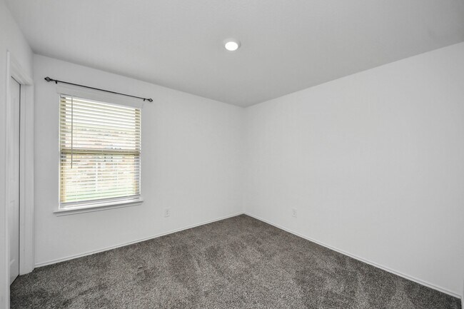Building Photo - 21314 Sleepy Willow St