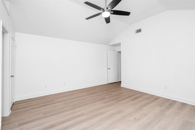 Building Photo - 22514 Round Valley Dr