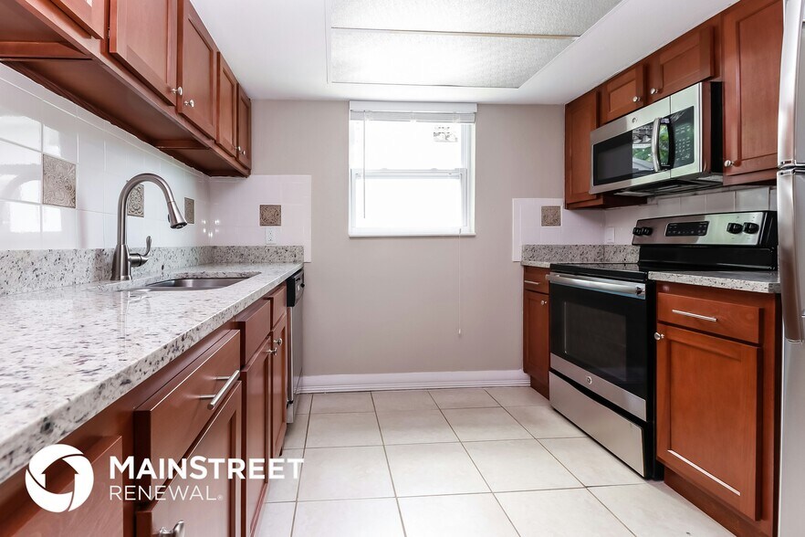 Building Photo - 4740 Durney St