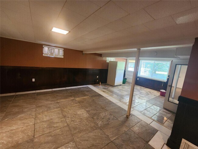 Building Photo - 2332 Viminal Ct