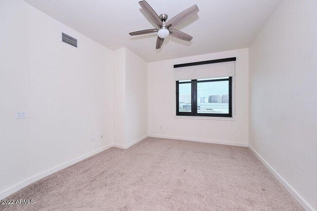 Building Photo - 310 S 4th St