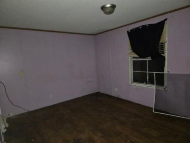 Building Photo - owner will finance - rent to own