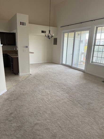 Building Photo - 6914 Ellingham Cir