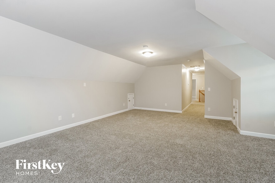 Building Photo - 3205 Quail Run Dr