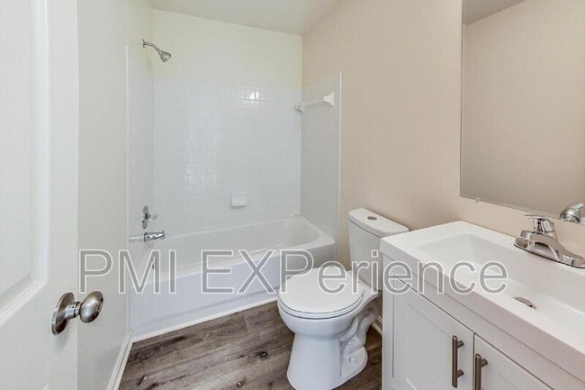 Building Photo - 9010 Hardesty Dr