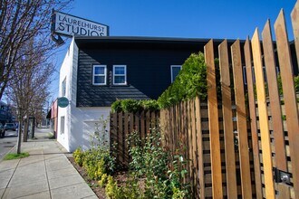 Building Photo - Bright 2nd Floor Corner Studio w/Modern Ap...