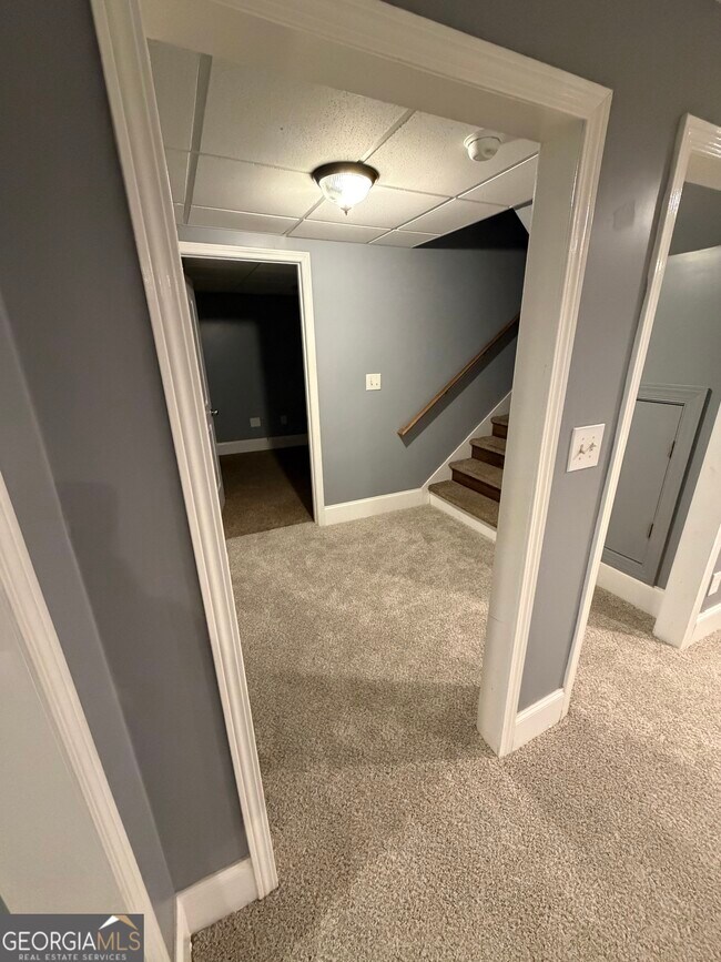 Building Photo - 430 Bethany Rd