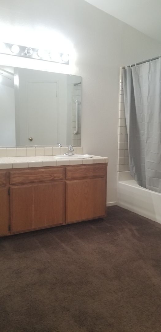 Building Photo - 6401 Caracas Ct